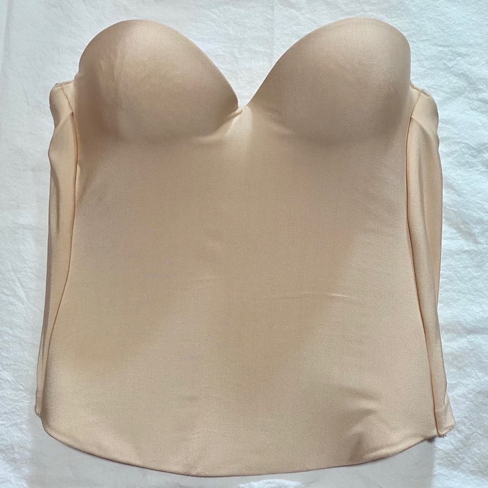 Victoria’s Secret strapless bra